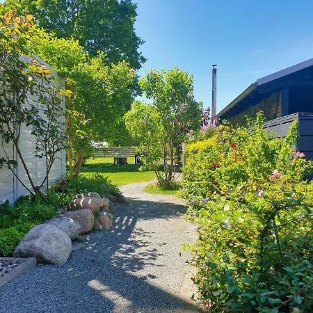 Ferienwohnungen Am Wald Ferienwohnung Nummer 04 Apartmán *